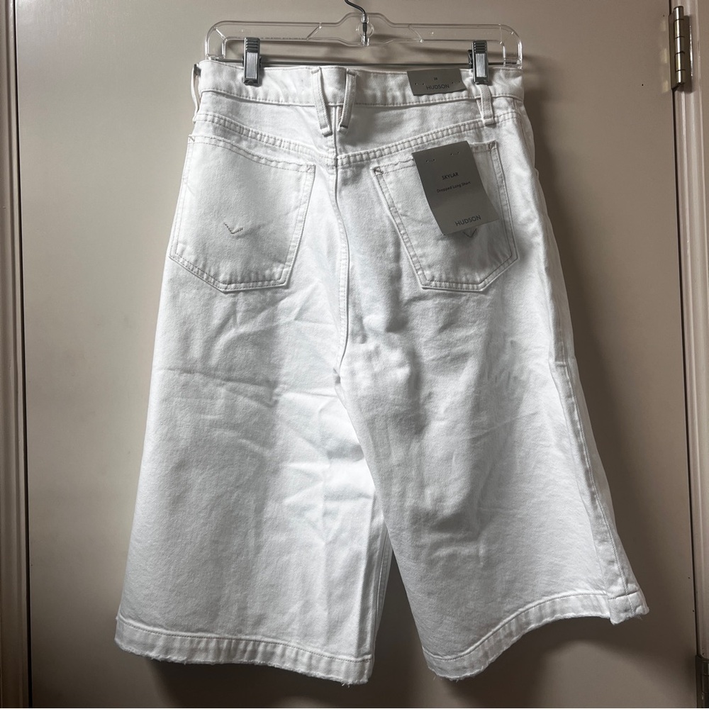 Anthropologie Hudson Skylar High-Rise Dropped Long Denim Short in White. - Picture 5 of 6